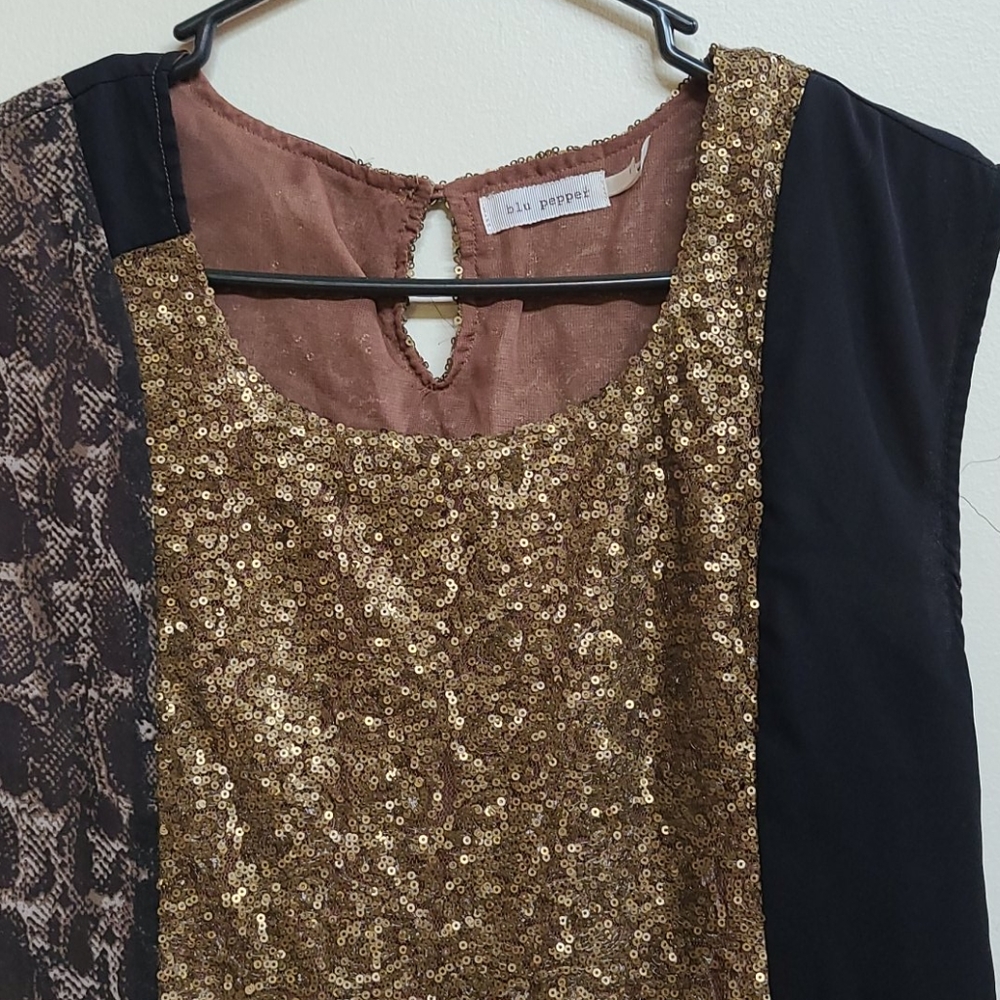 Dress - Picture 2 of 4
